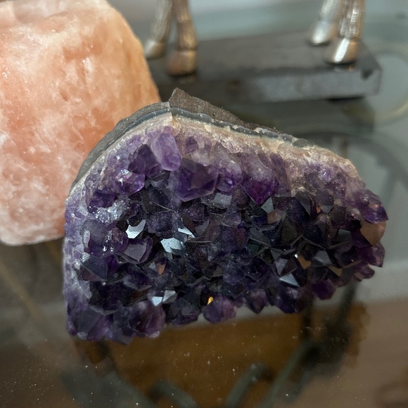 Amethyst Stone - Picture 1 of 8